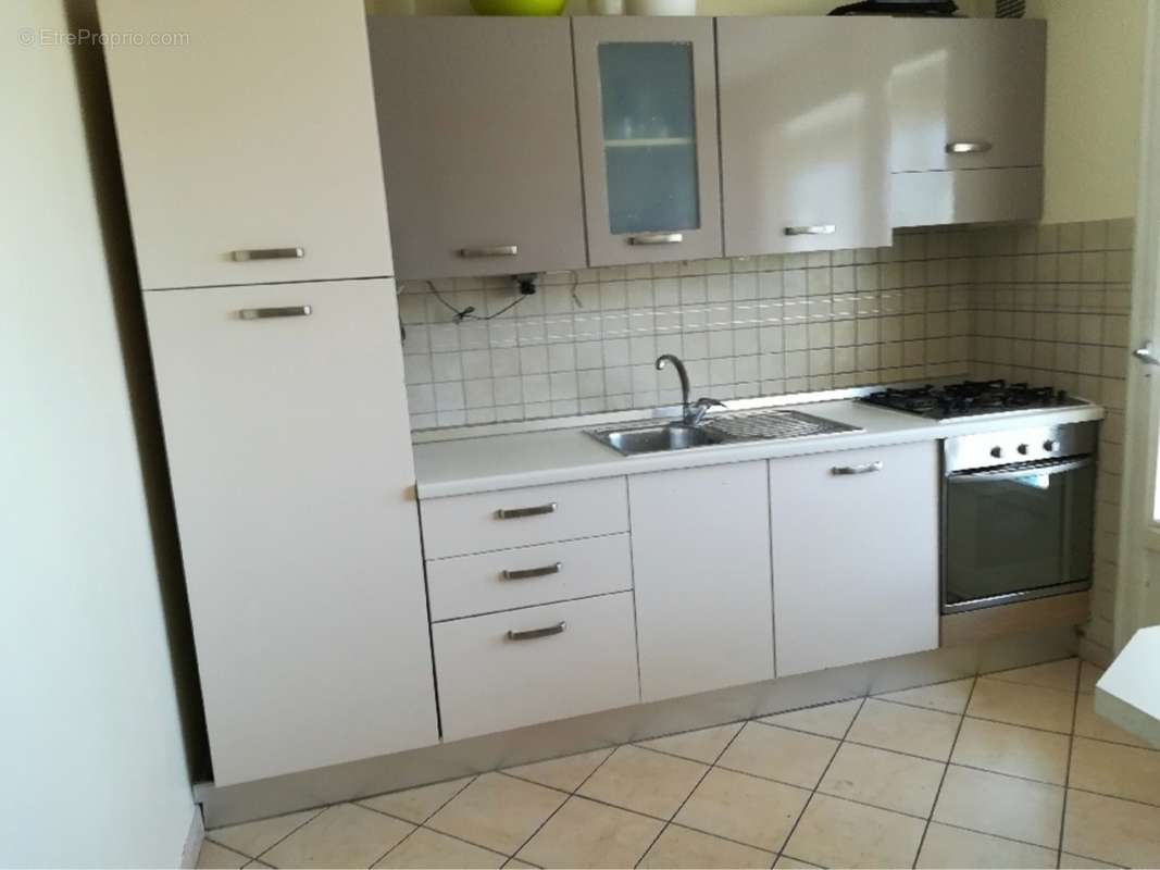   - Appartement à GRENOBLE