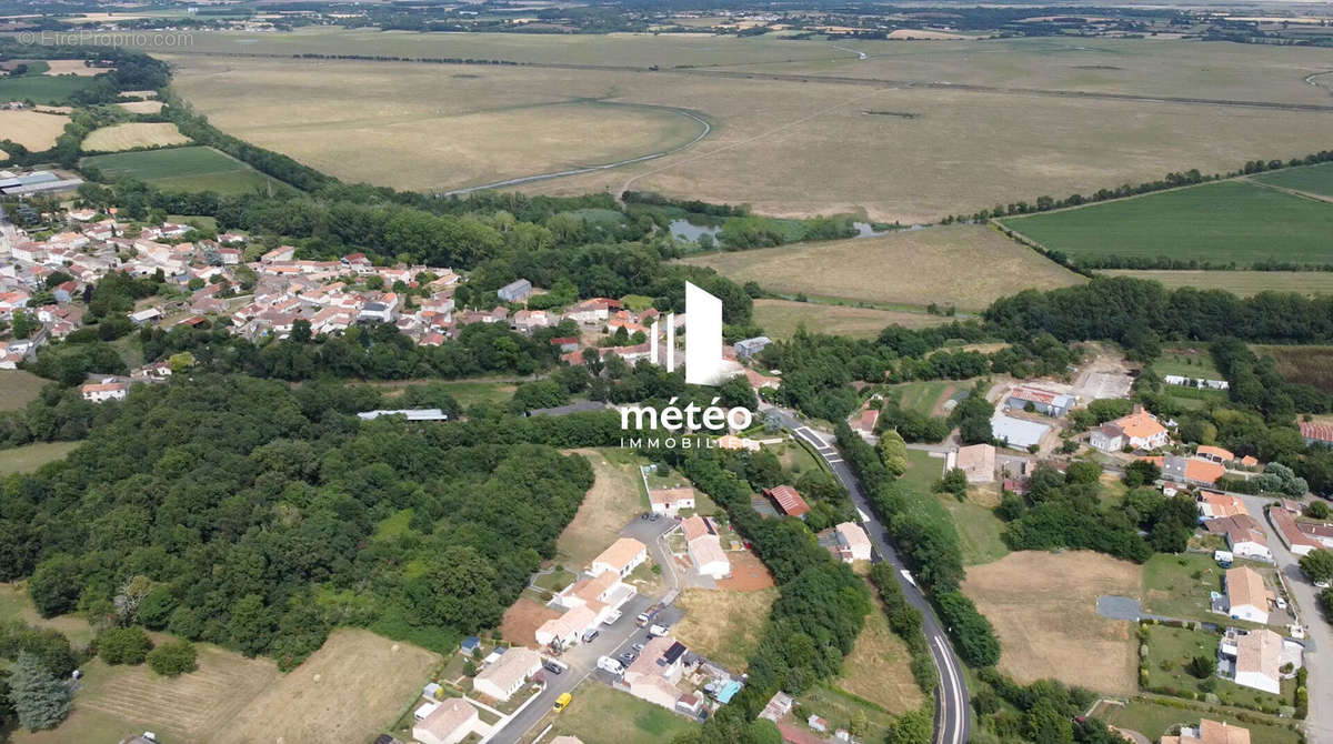 Terrain à SAINT-BENOIST-SUR-MER