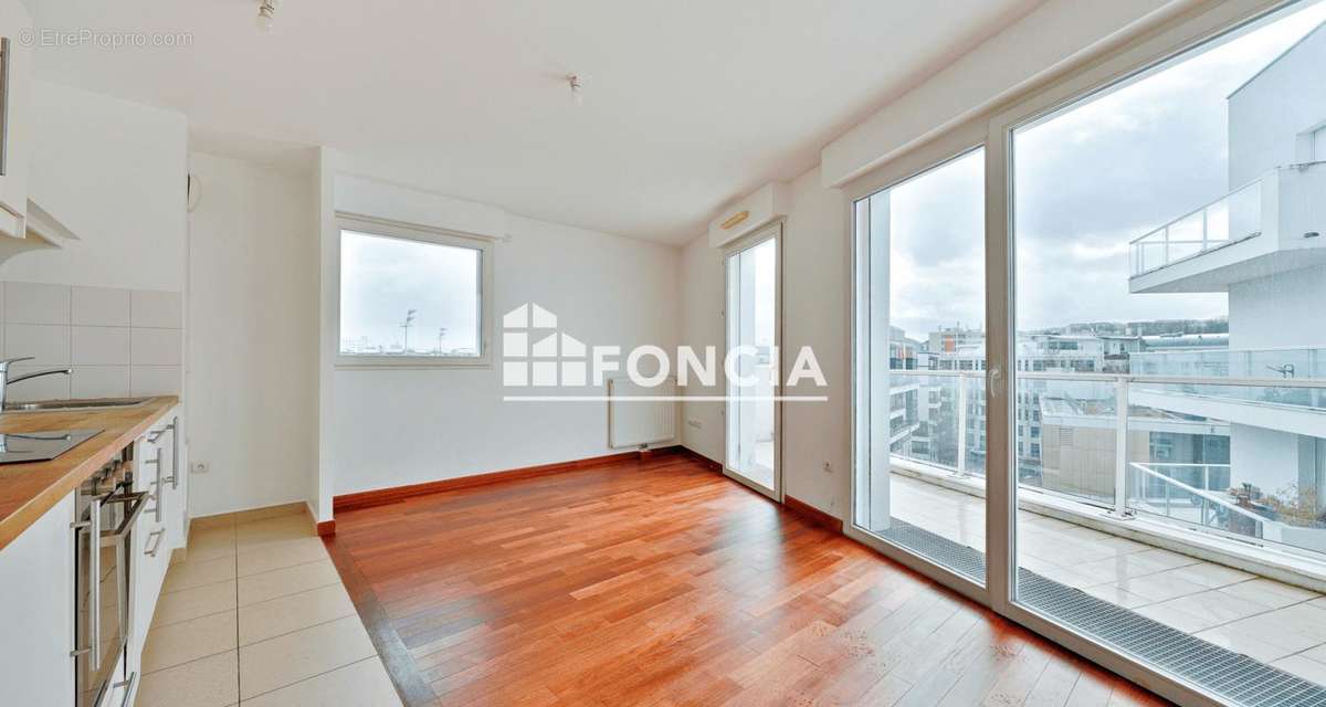 Appartement à ISSY-LES-MOULINEAUX