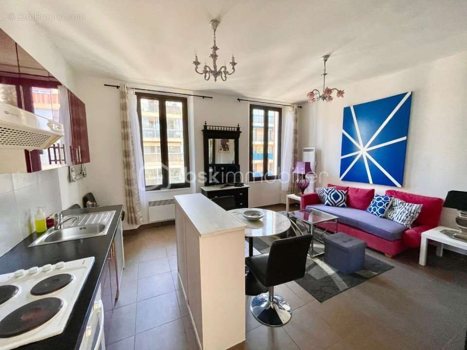 Appartement à VALLAURIS