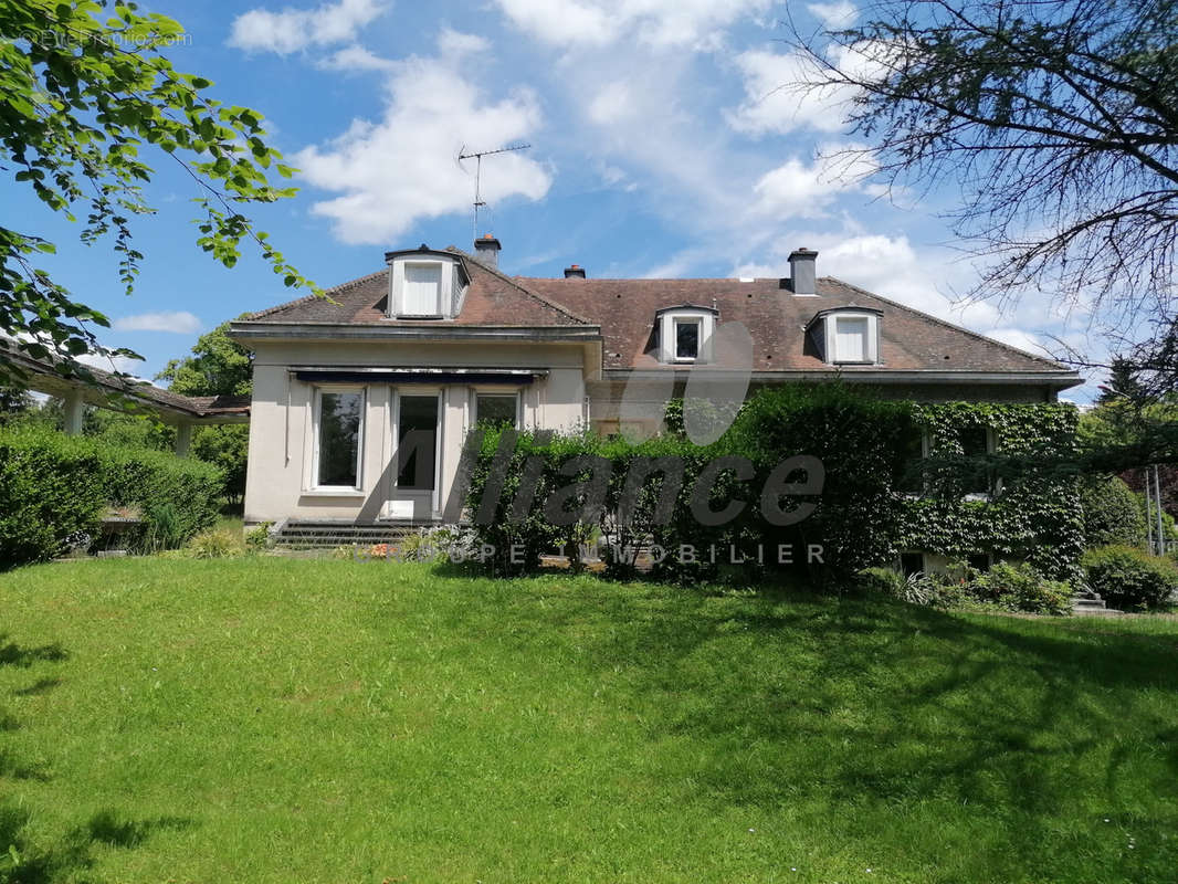 Maison à LUXEUIL-LES-BAINS