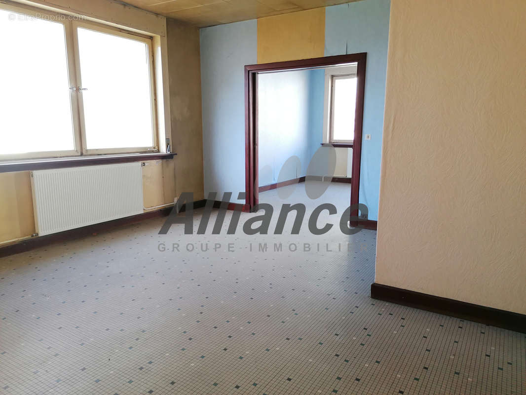 Appartement à LUXEUIL-LES-BAINS