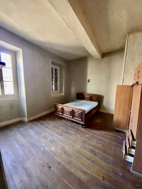 Appartement à SEISSAN