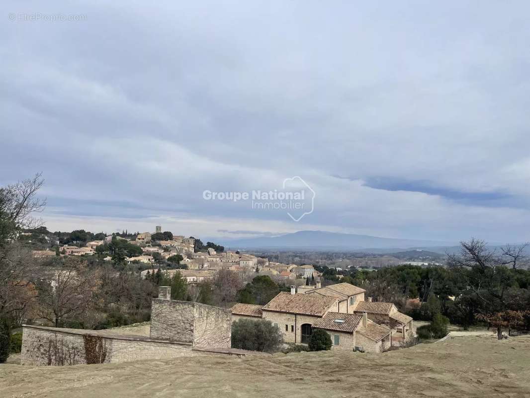 Terrain à CHATEAUNEUF-DE-GADAGNE