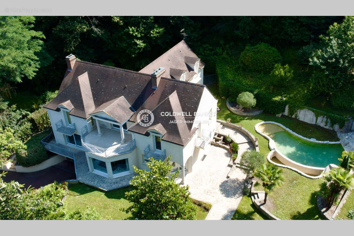 Maison à JOUY-EN-JOSAS