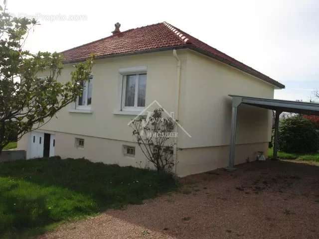 Maison à VARENNES-SUR-ALLIER