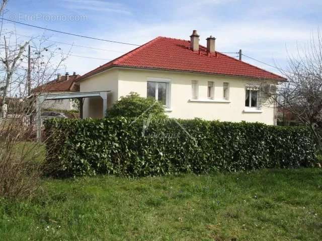 Maison à VARENNES-SUR-ALLIER