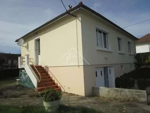 Maison à VARENNES-SUR-ALLIER