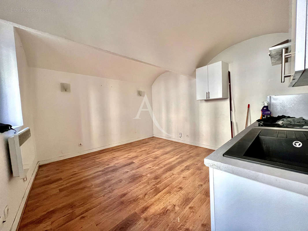 Appartement à PARIS-19E