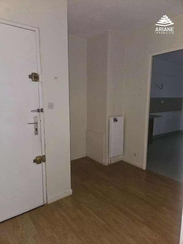 Appartement à SAINT-GENIS-LAVAL