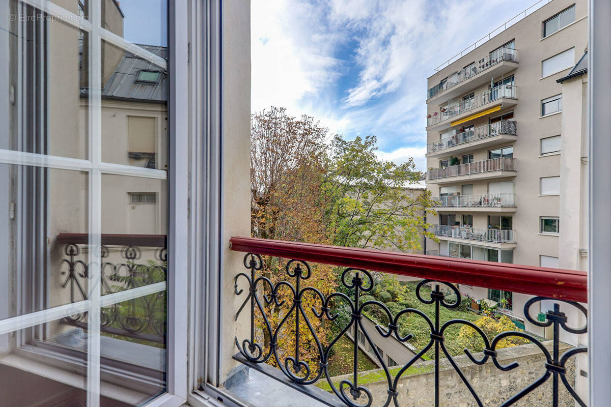 Appartement à PARIS-10E