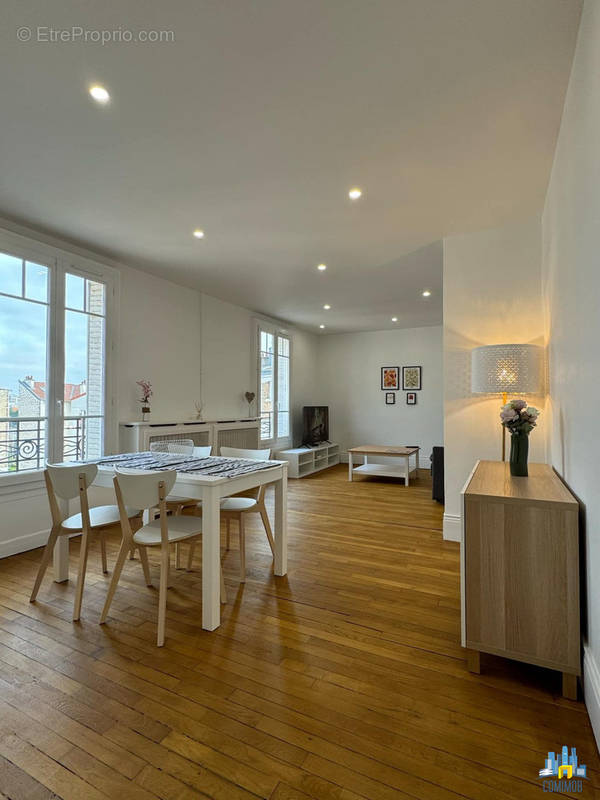 Appartement à COURBEVOIE