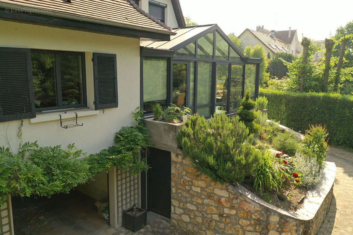 Maison à SAINT-REMY-LES-CHEVREUSE