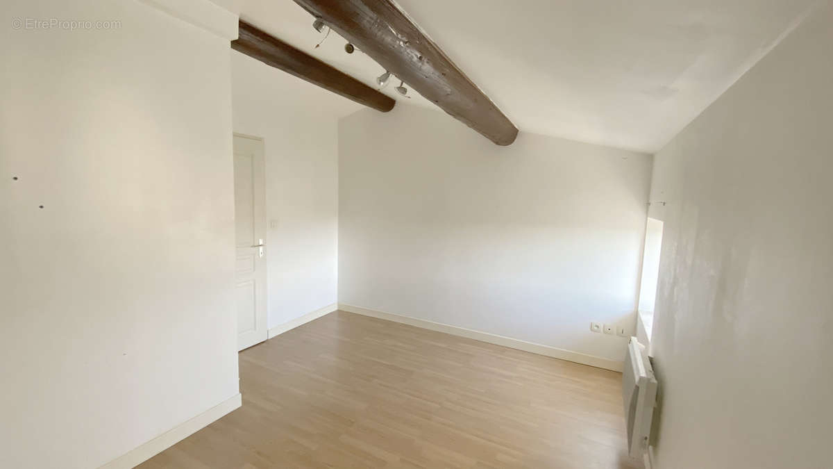 Appartement à CRAPONNE