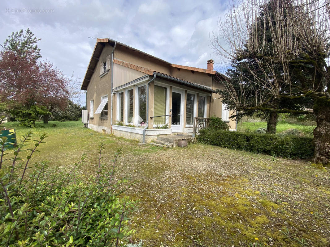 Maison à MIREBEAU