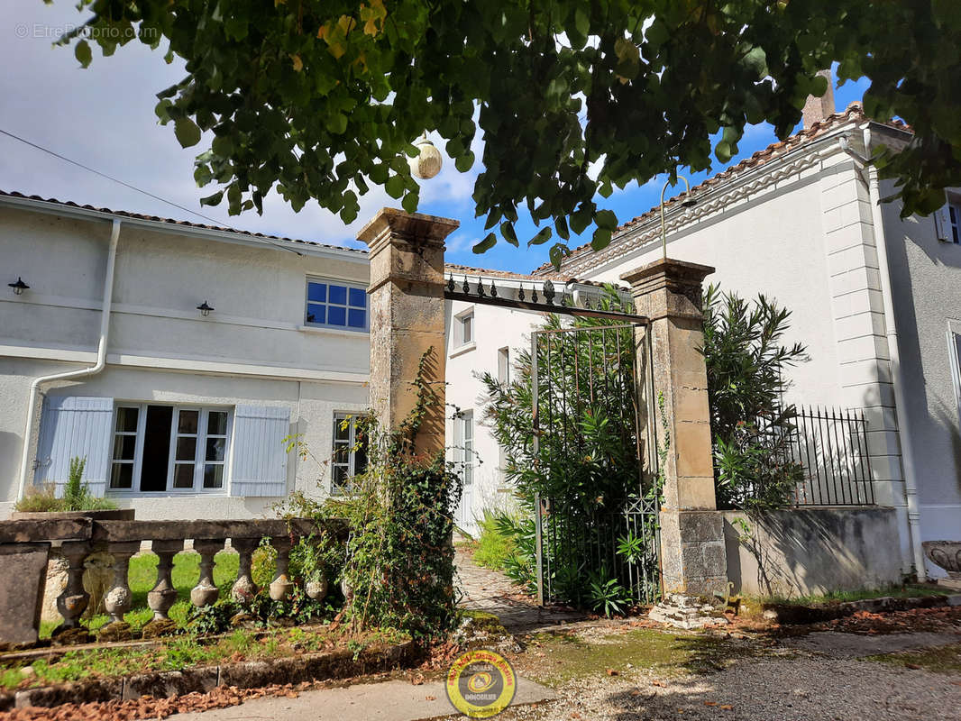 Maison à CLAIRAC