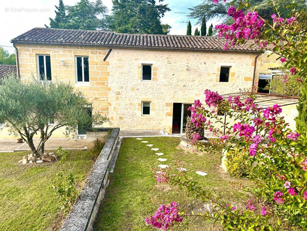 Maison à SAINT-EMILION