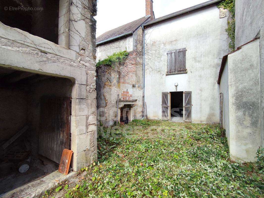 Maison à POUILLY-SUR-LOIRE