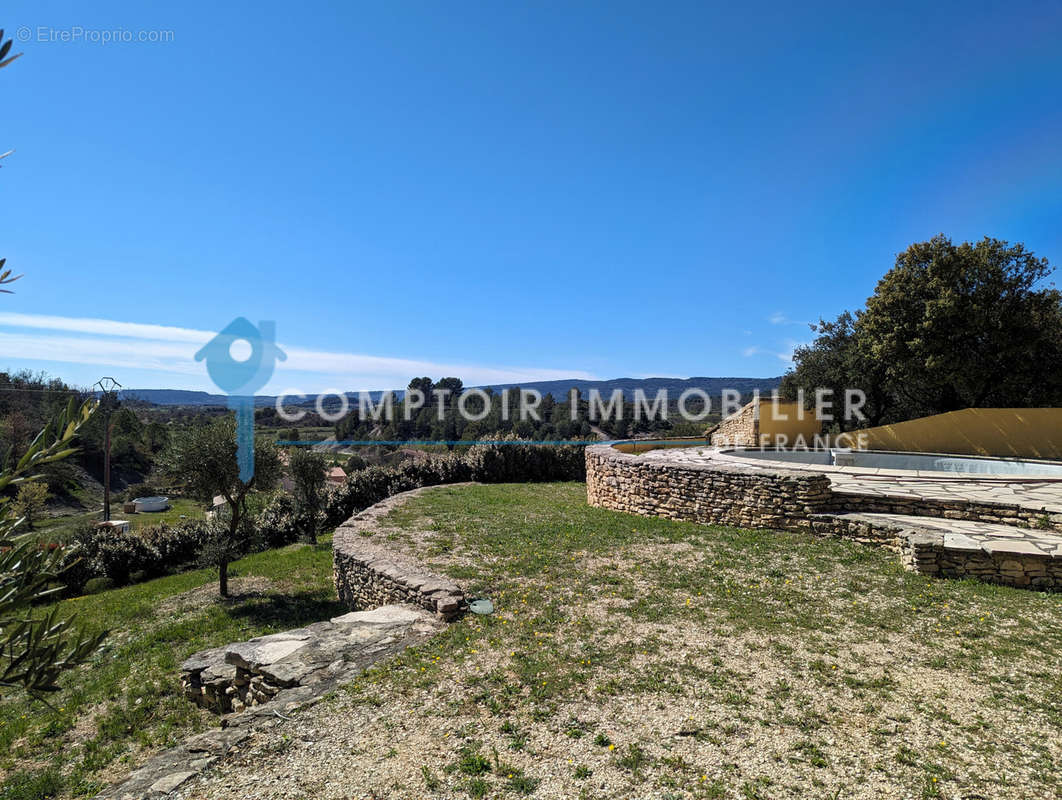 Maison à SAINT-SATURNIN-LES-APT