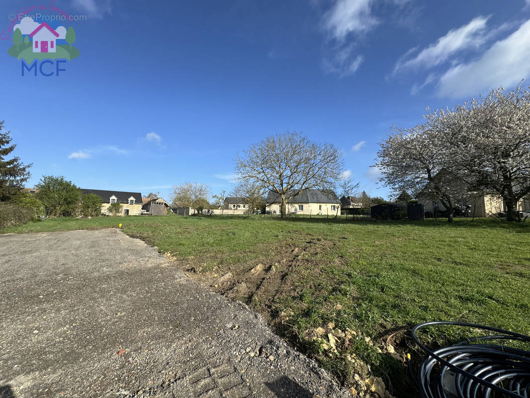 Terrain à BUEIL