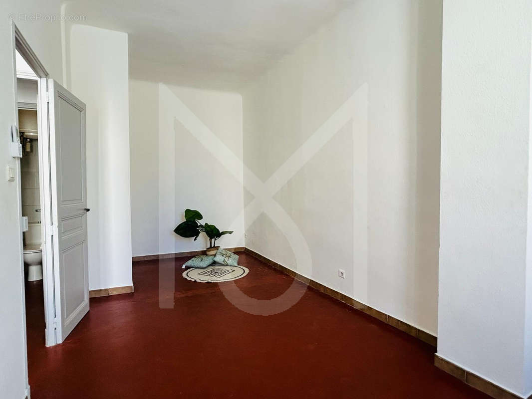 Appartement à MARSEILLE-9E