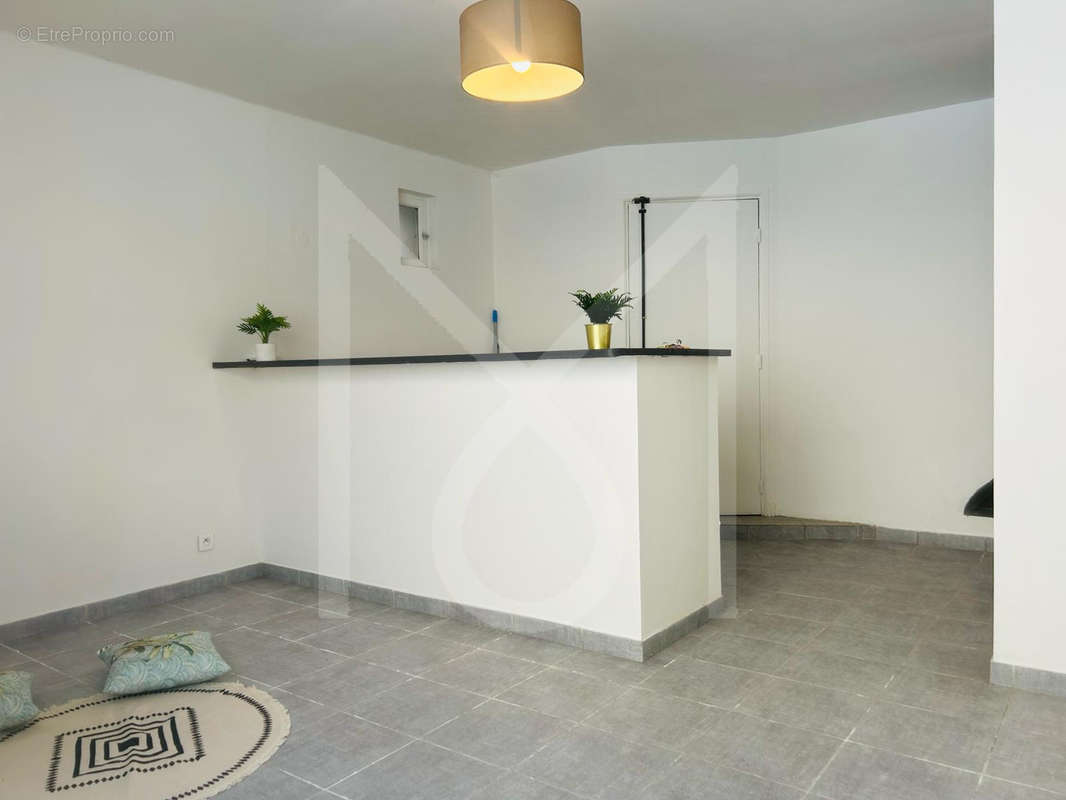 Appartement à MARSEILLE-9E