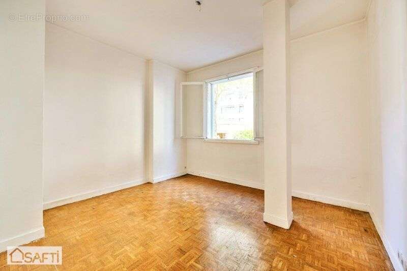 Photo 6 - Appartement à COURBEVOIE