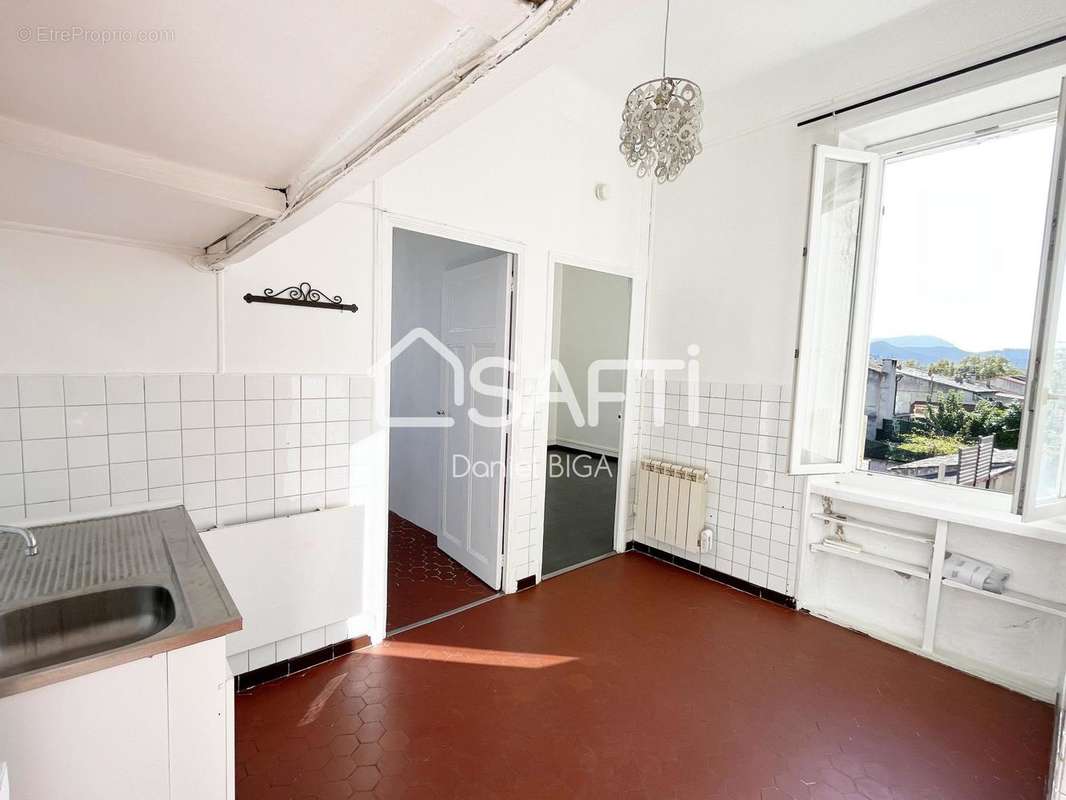 Photo 3 - Appartement à MARSEILLE-10E