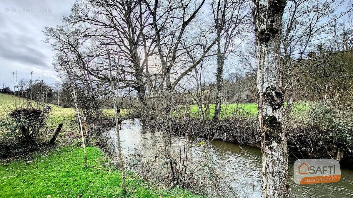 Photo 1 - Maison à JAVRON-LES-CHAPELLES