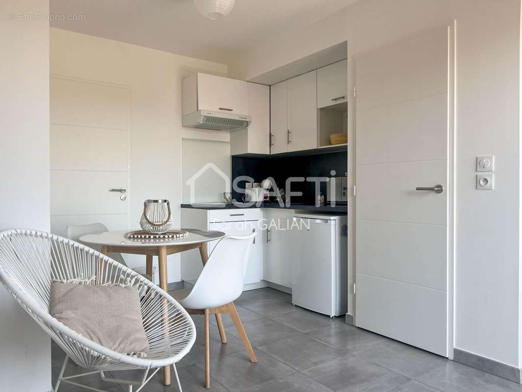 Photo 3 - Appartement à ROQUEBRUNE-SUR-ARGENS