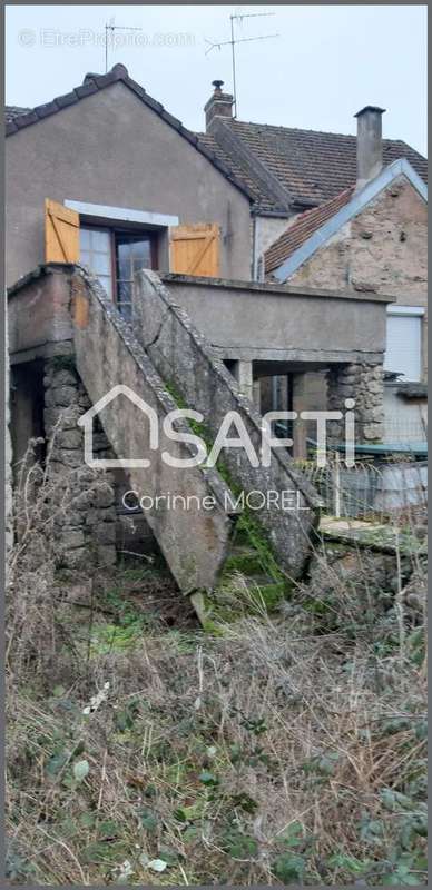 Photo 4 - Maison à LA ROCHE-EN-BRENIL