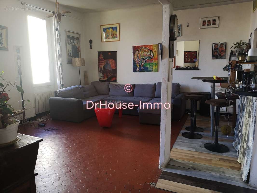 Appartement à MARSEILLE-5E