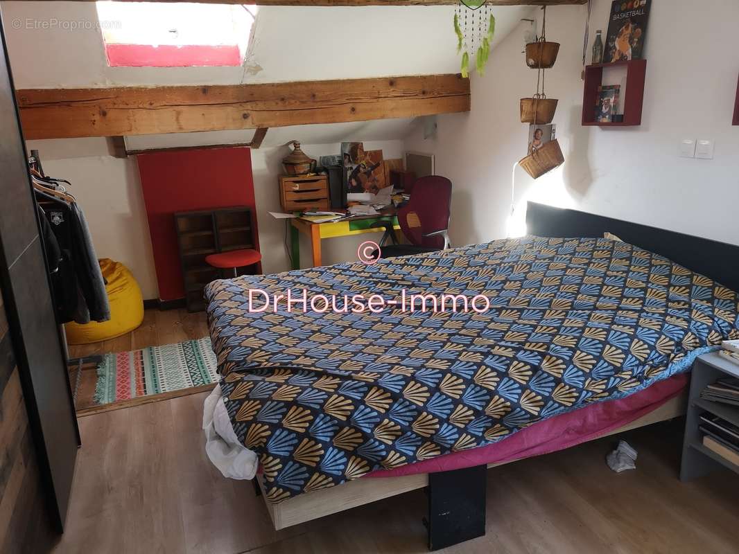 Appartement à MARSEILLE-5E