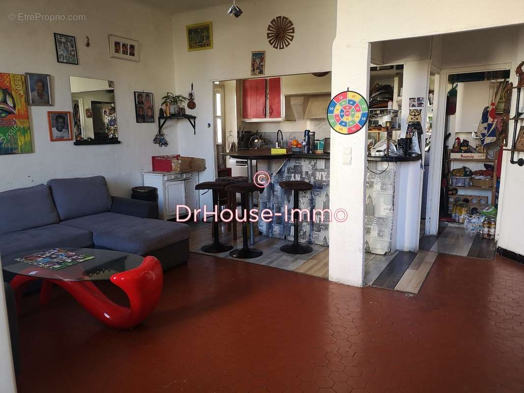 Appartement à MARSEILLE-5E