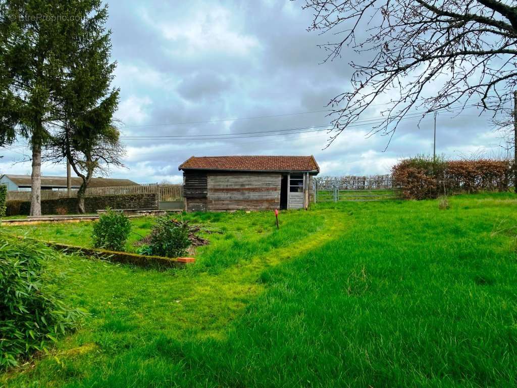 Maison à SAXI-BOURDON