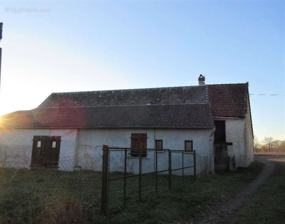 Maison à SAINT-FORGEOT