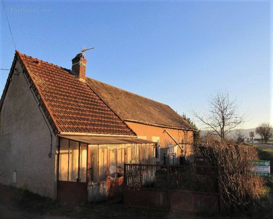 Maison à SAINT-FORGEOT