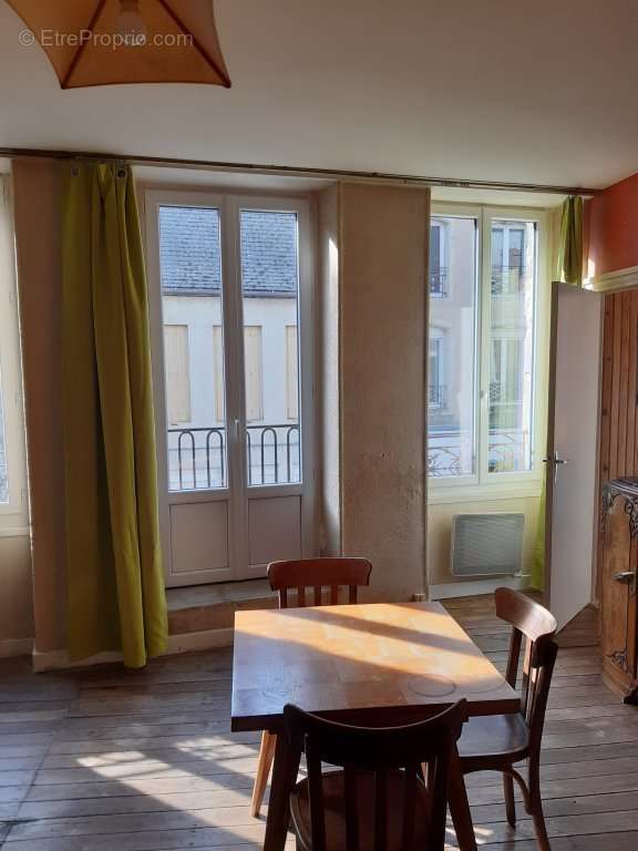 Appartement à CHATEAU-CHINON(VILLE)