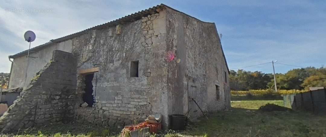 Maison à BELLEBAT