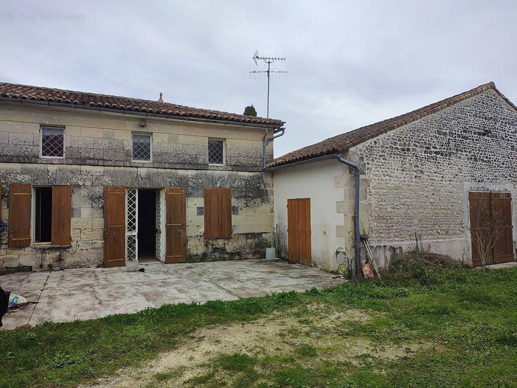 Maison à LORIGNAC