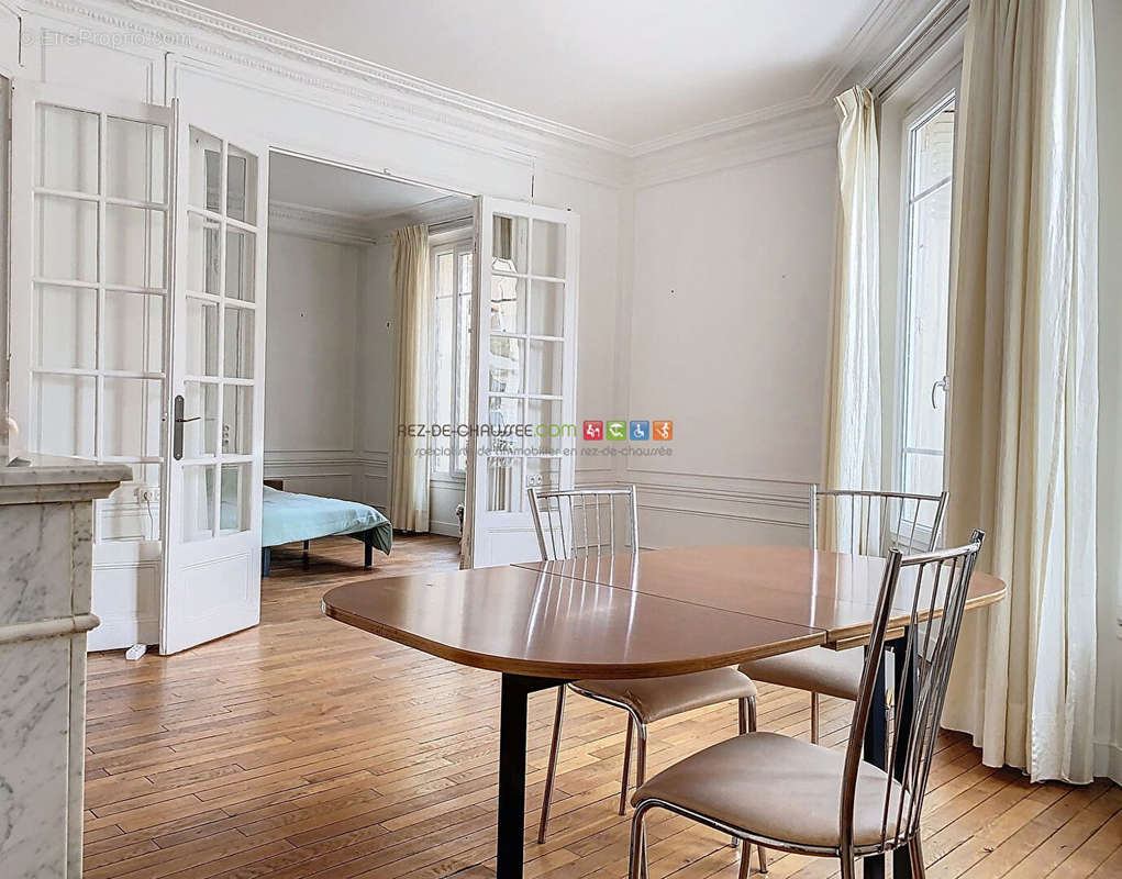 Appartement à PARIS-15E