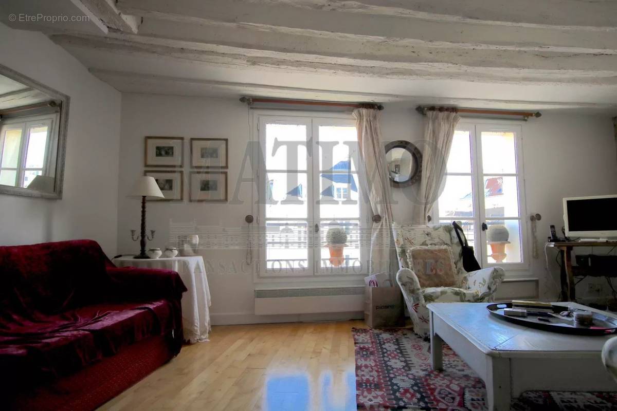 Appartement à PARIS-4E