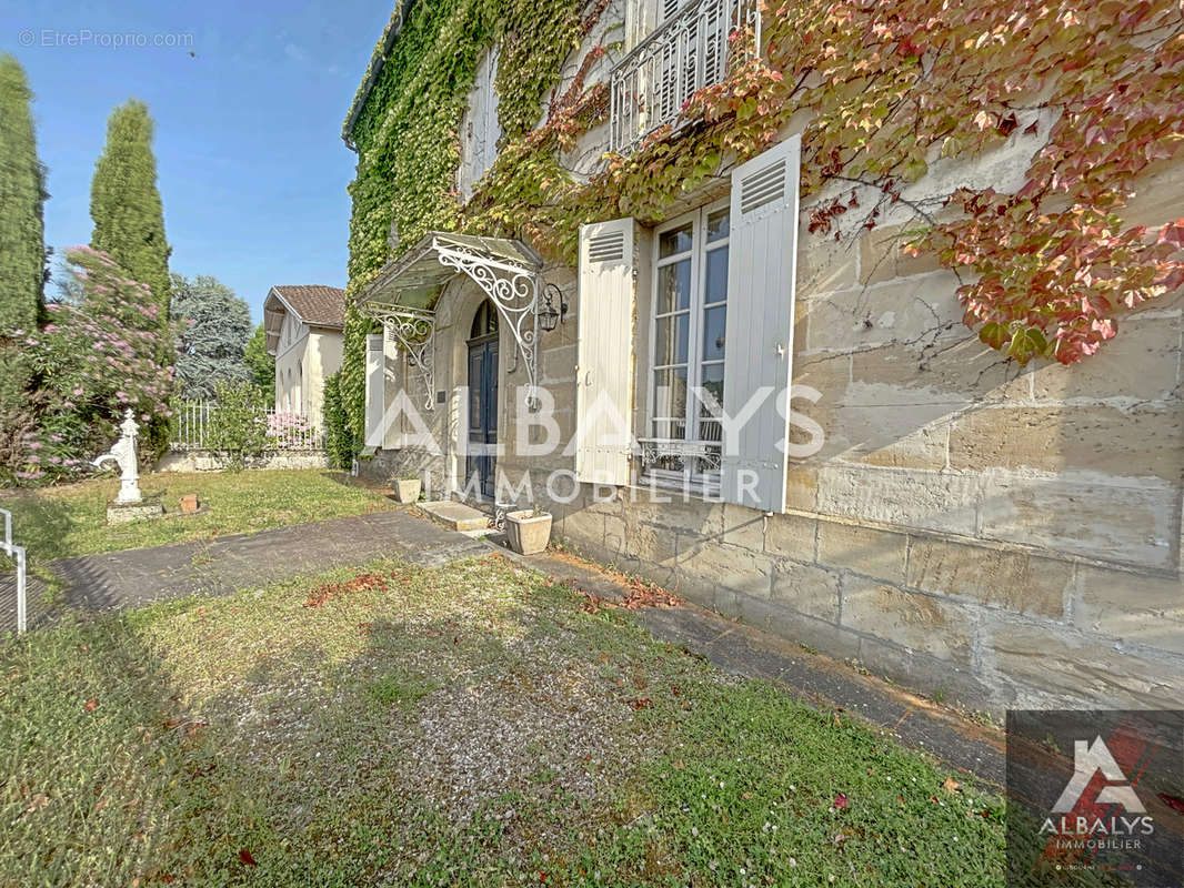 Maison à PORT-SAINTE-FOY-ET-PONCHAPT