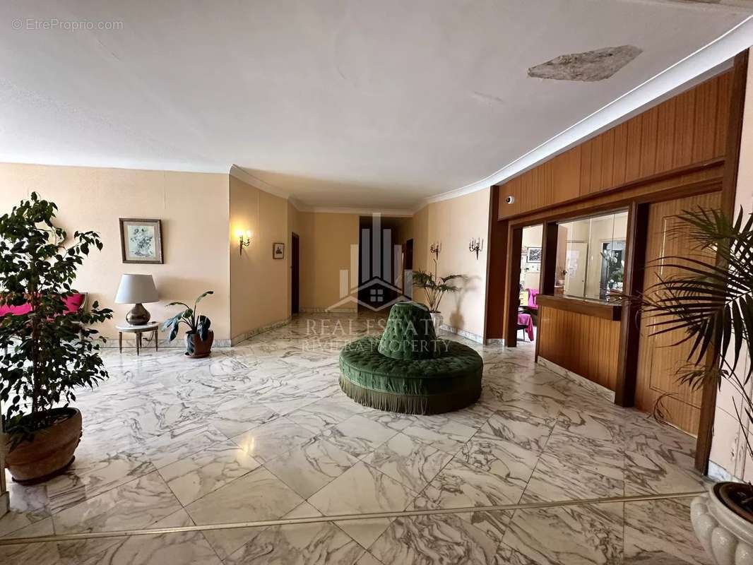 Appartement à ROQUEBRUNE-CAP-MARTIN