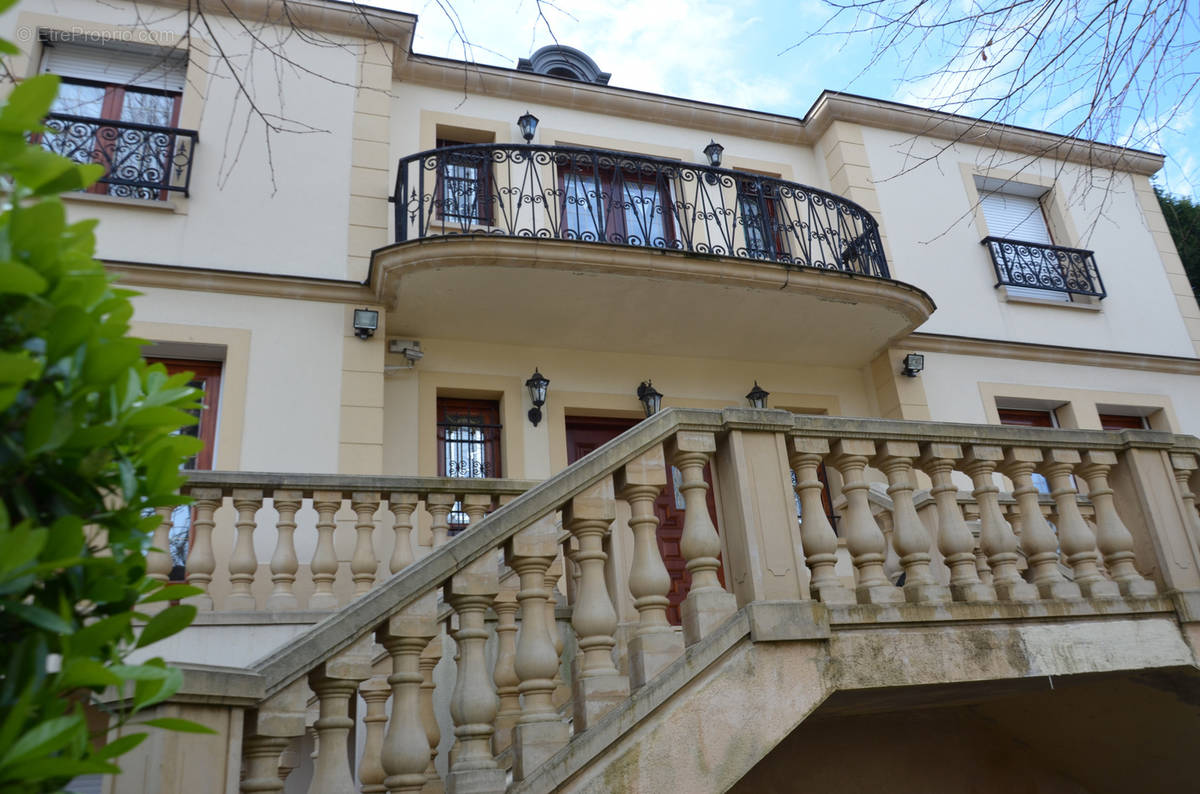 Maison à SAINT-MAUR-DES-FOSSES