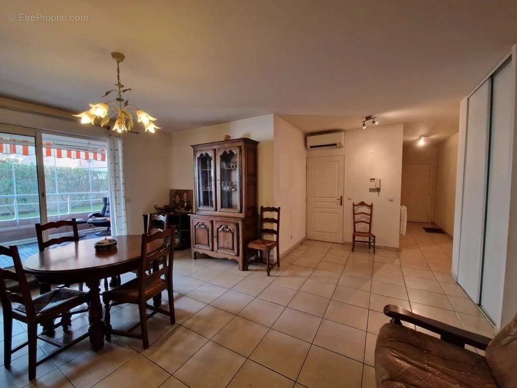 Appartement à FREJUS