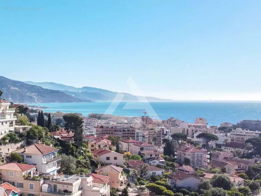 Appartement à ROQUEBRUNE-CAP-MARTIN