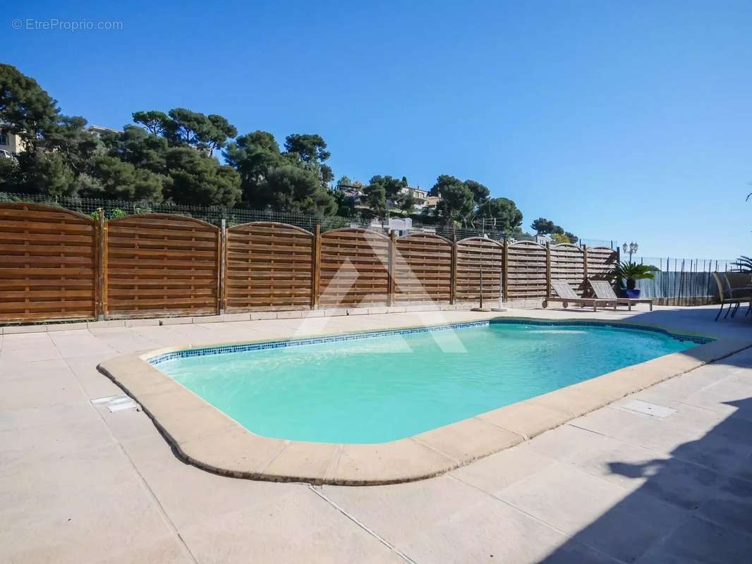 Appartement à ROQUEBRUNE-CAP-MARTIN