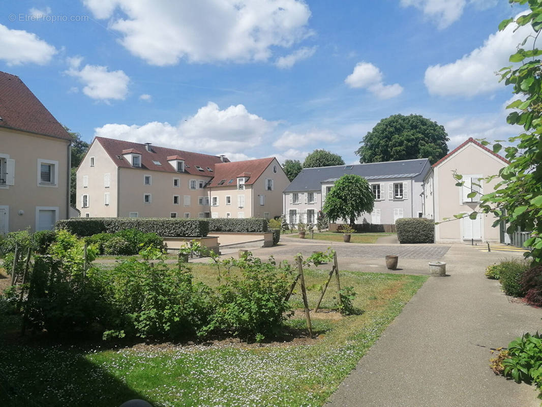 Appartement à SAINT-PIERRE-DU-PERRAY