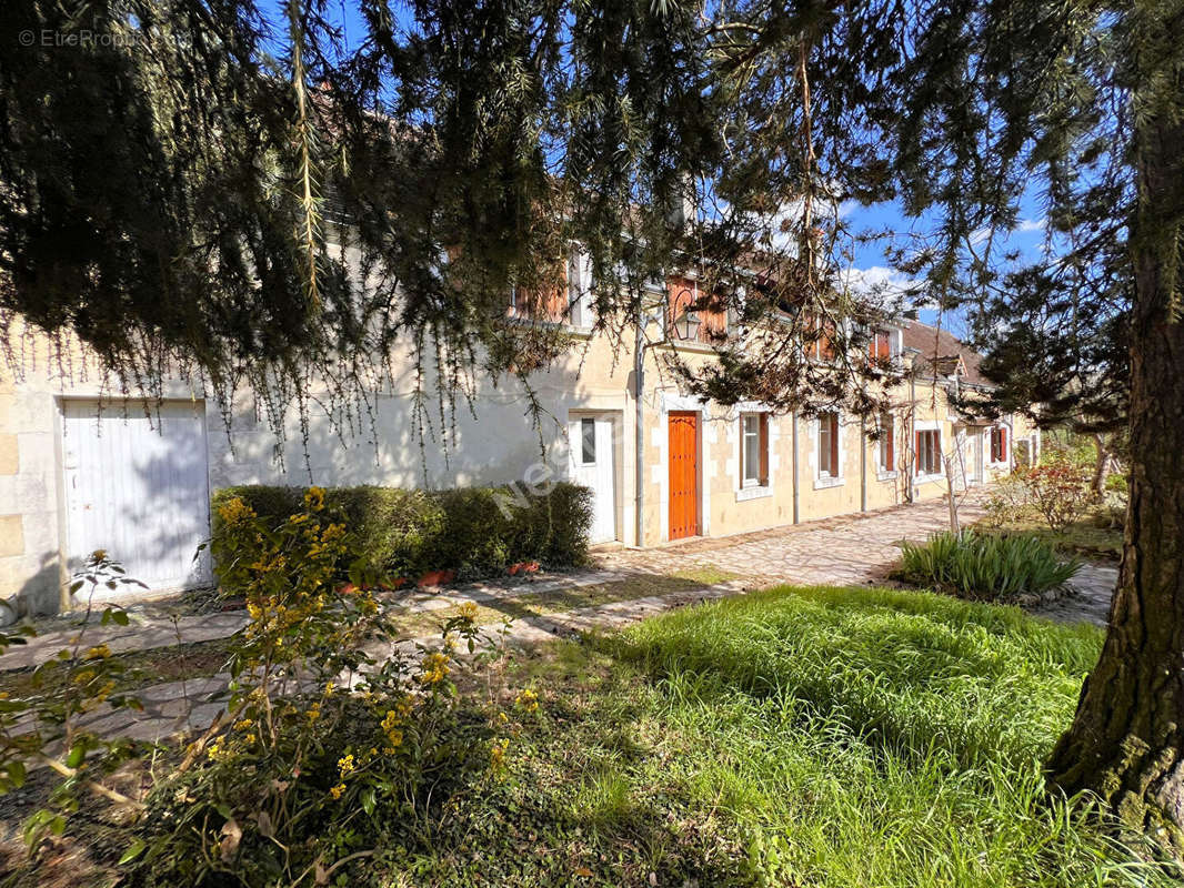 Maison à VARENNES-SUR-FOUZON